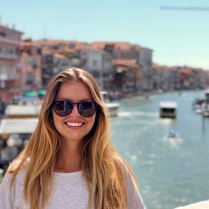 Meet your Posher, Erin